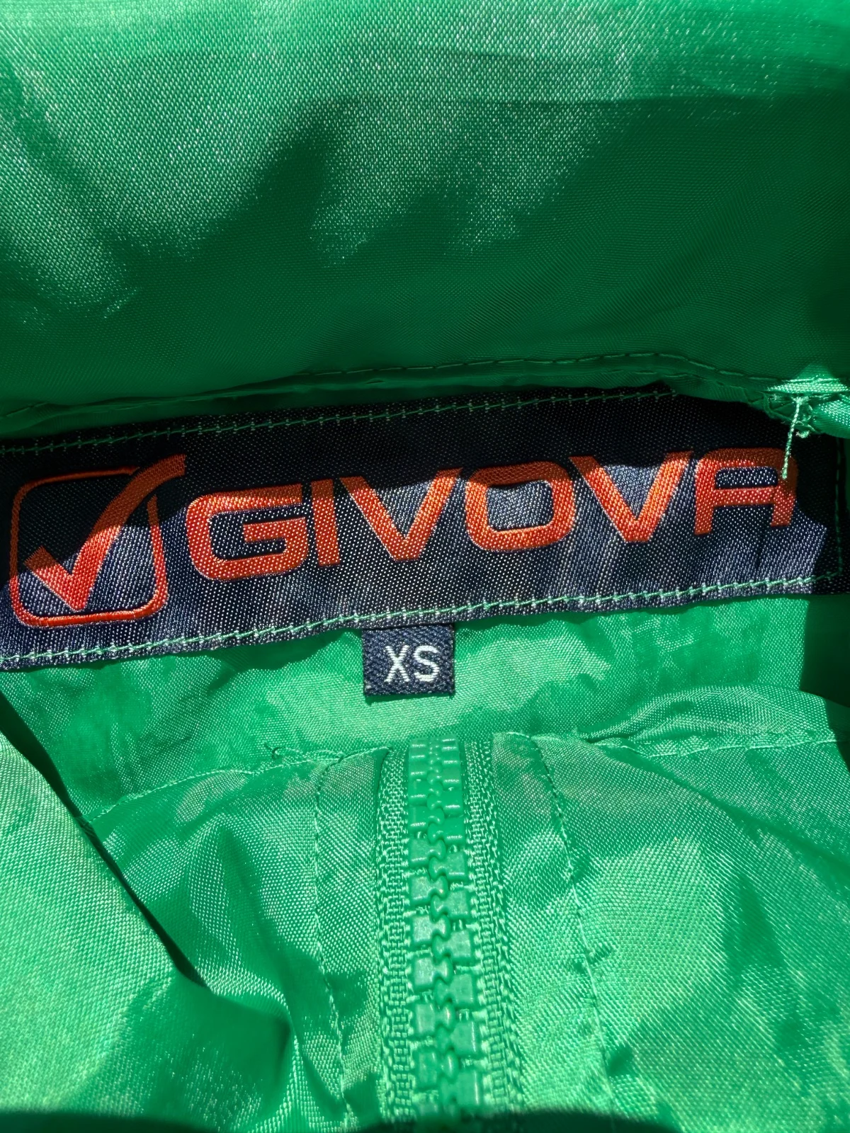 Photo 2 — Don coupe-vent Givova taille XS